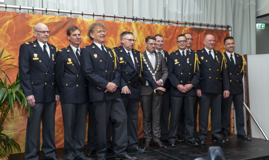 Westland – 10 brandweervrijwilligers uit Naaldwijk Lid in de Orde van Oranje Nassau