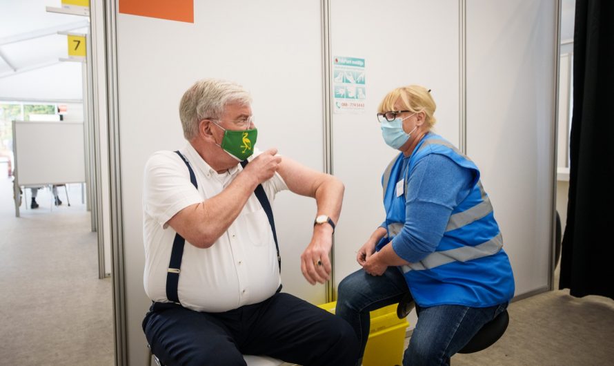 Den Haag – Burgemeester gevaccineerd