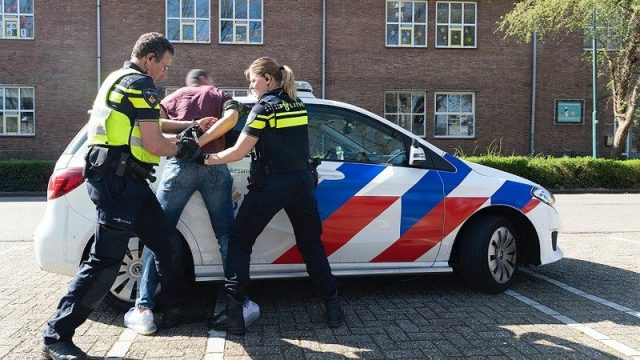Den Haag – Drie verdachten aangehouden na straatroof