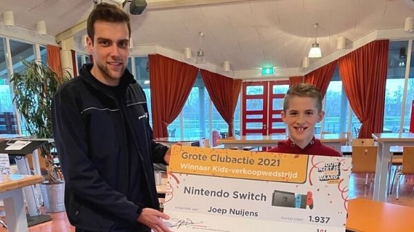 Midden-Delfland – 11-jarige Joep van S.V. Den Hoorn beste lotenverkoper