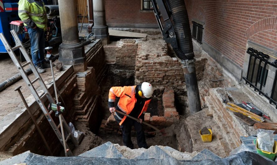 Archeologen vinden middeleeuwse fundering Binnenhof