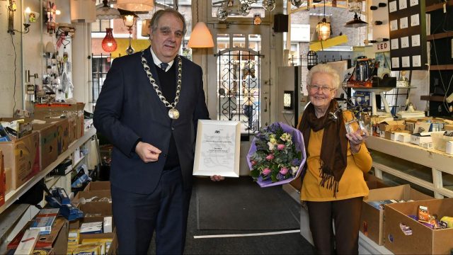 Rijswijk – Erespeld voor M.T. van den Belt ‘van de elektrawinkel’
