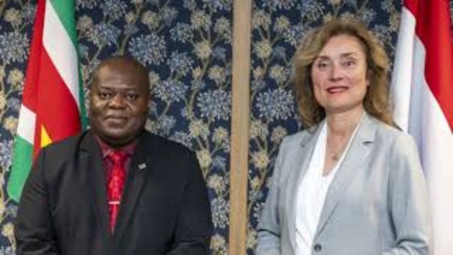 Regionieuws TV Suriname – Bouterse: regering moet stoppen met IMF – Marinus Bee in NL- 5G dekking