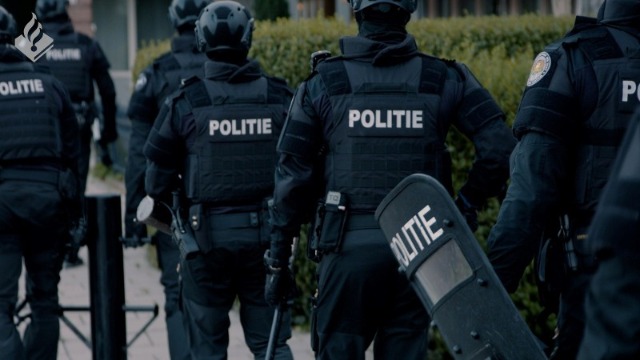 Den Haag – Politie houdt 15 verdachten van rellen ADO-Excelsior aan