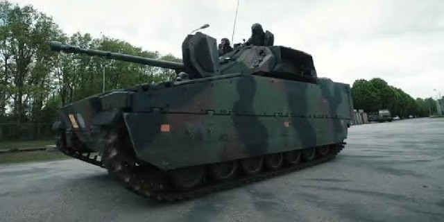 Regionieuws TV Rivierenland – Oefening Defensie: Bewapende militairen in de straten van Tiel