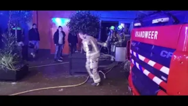 Regionieuws TV – Brand maakt eind aan feest met 500 mensen in Teejater Naaldwijk
