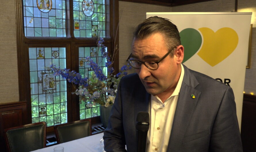 Richard de Mos pleegt Coup – Twee raadsleden stappen over naar Hart voor Den Haag