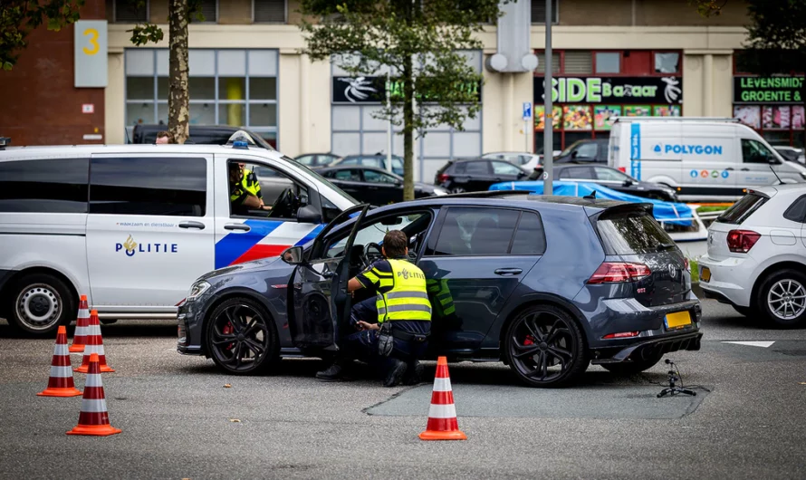 Handhavingsactie in Laak levert aanhoudingen en boetes op