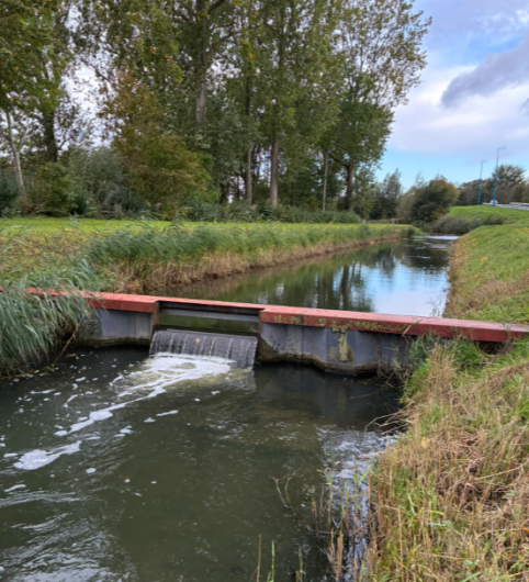 Water rond Van Tuyllpark weer veilig